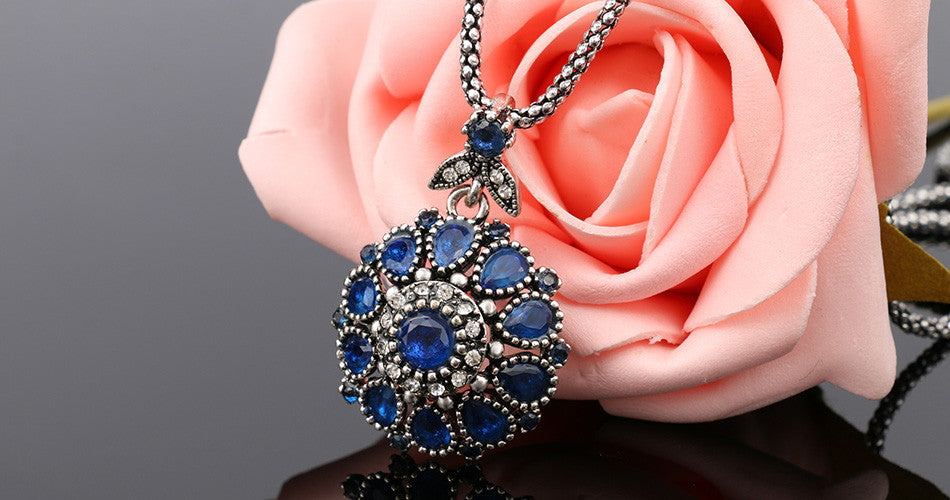 Round Blue Persian Necklace